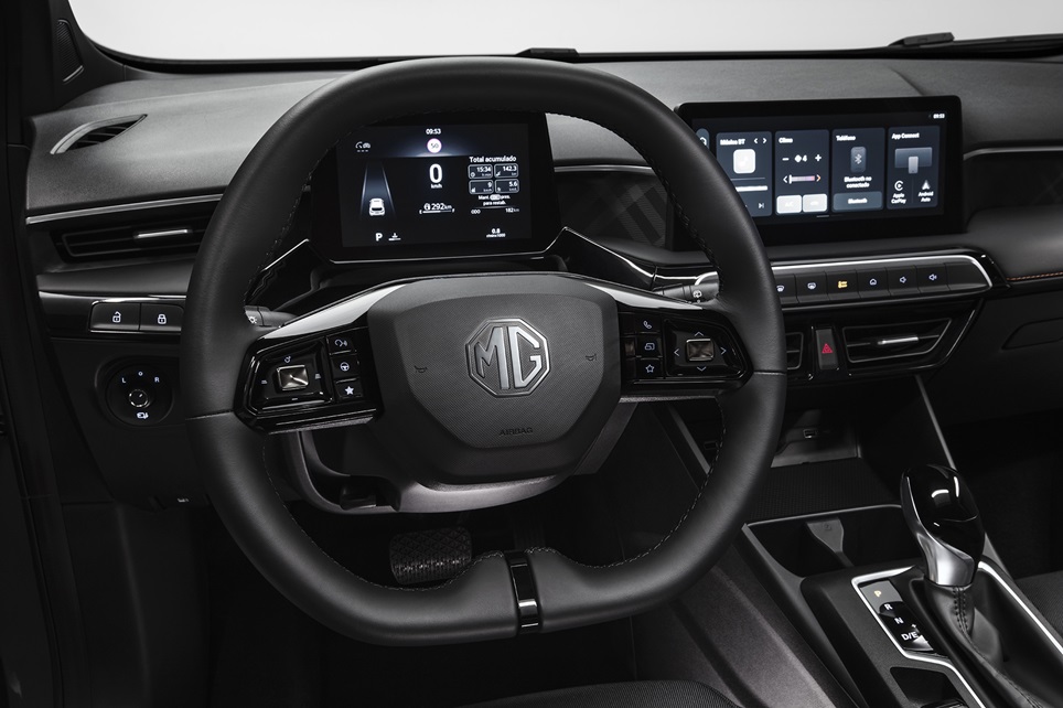 MG3_Interiores-volante
